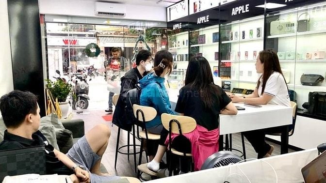 Cần Sang Cửa Hàng Điện Thoại Di Động