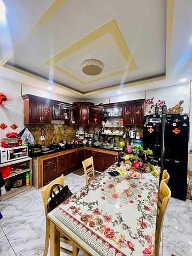 NHÀ ĐẸP - TẶNG LẠI NỘI THẤT CAO CẤP - HẺM XE HƠI - 4 TẦNG - CHỈ 4.999T