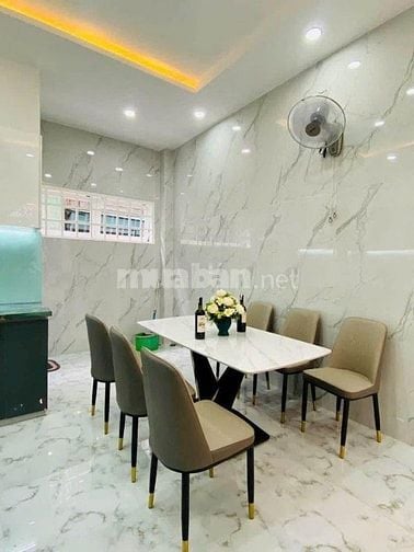 CC bán gấp căn 54M2/1ty115tr/SHR bao phí Đường Ngô Quyền-Q.5, hxh rộng
