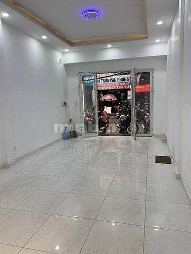 Cho thuê nhà 3 tấm, MT Số 40 Giải Phóng, P.4, Quận Tân bình, 25 triệu