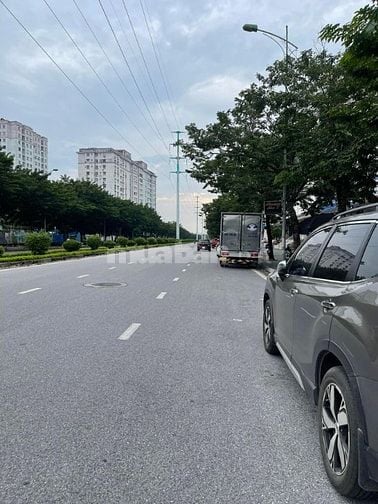 Bán nhà 1 mặt phố Nguyễn Hoàng Tôn, Tây Hồ, không QH, 170m, 59 tỷ