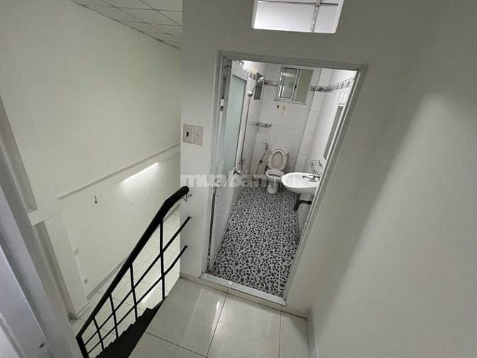 CHO THUÊ NHÀ MỚI, RỘNG 120m2 HẺM Ô TÔ GẦN BÙNG BINH PHÚ LÂM.