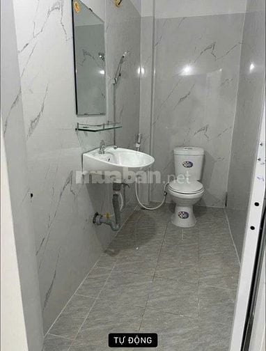 Cho thuê nhà tại Gò Vấp 8 phòng 8 WC 8 bếp. DT 64 m2 5 tầng