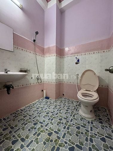 Cho thuê nhà tại Gò Vấp 8 phòng 8 WC 8 bếp. DT 64 m2 5 tầng