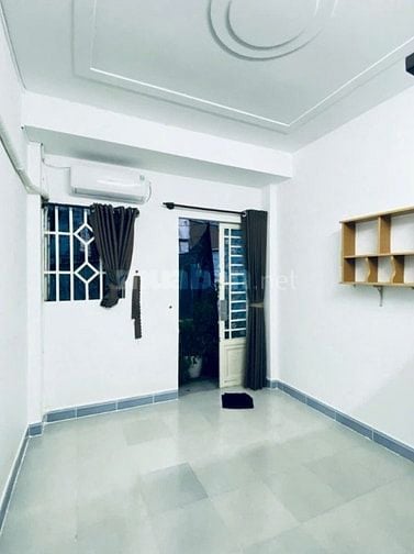 Bán nhà hẻm xe tải sát Ni Sư Huỳnh Liên, Tân Bình, 21m2, chỉ 2 tỷ nhỉn
