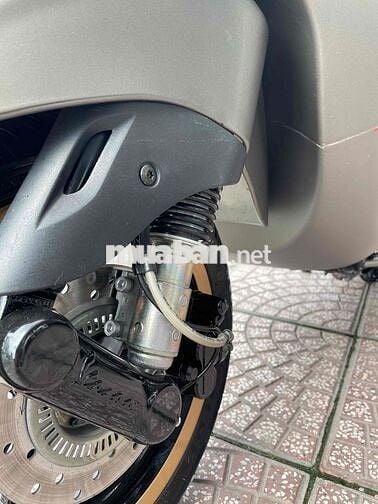 Vespa đèn vuông  abs  máy iget