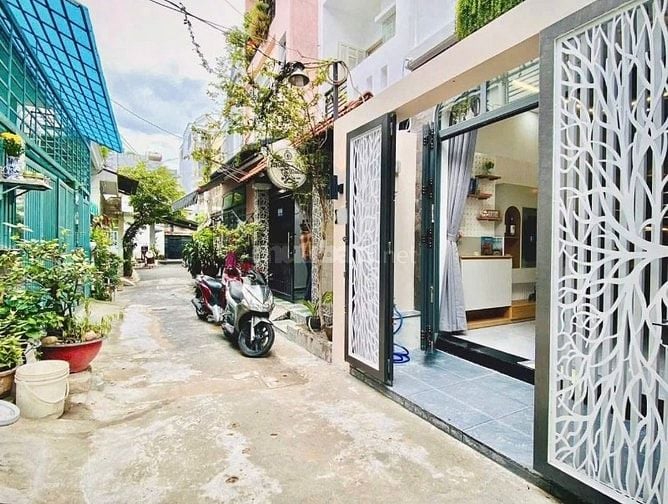 Chính chủ cần tiền bán gấp nhà Bà Hạt- Quận 10- giá rẻ 1tỷ960- hẻm ôtô