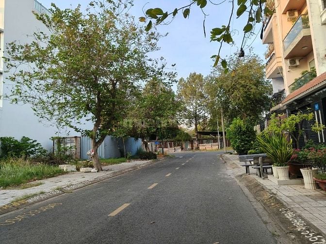 Bán đất đường 100 Khu 1 Thạnh Mỹ Lợi Quận 2 giá 11,6 tỷ