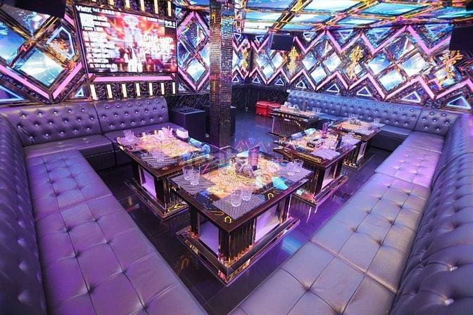 SANG GẤP TỔ HỢP NHÀ HÀNG – KARAOKE VIP – MASSAGE QUẬN 1