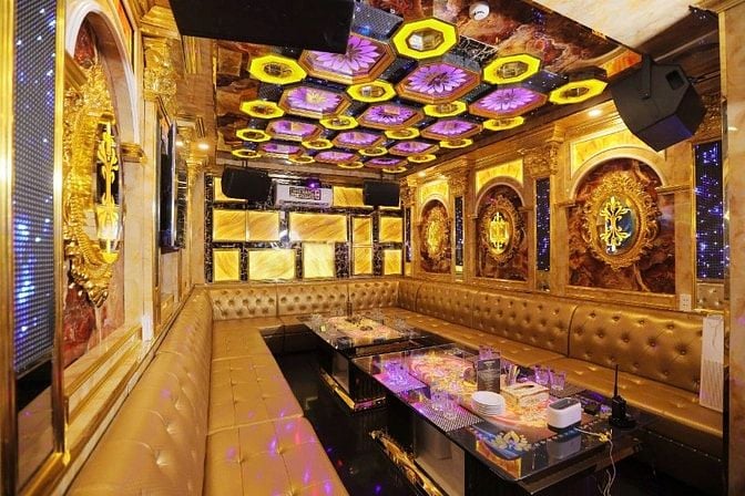 SANG GẤP TỔ HỢP NHÀ HÀNG – KARAOKE VIP – MASSAGE QUẬN 1