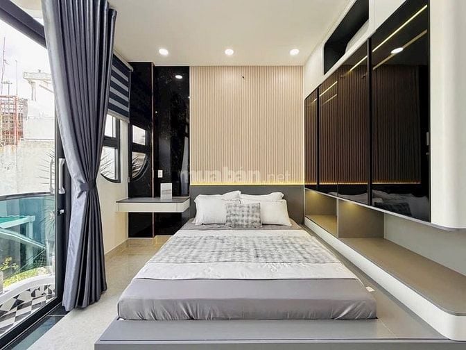 Đi nước ngoài định cư bán gấp nhà ở đường Phùng Văn Cung, phường 7, qu