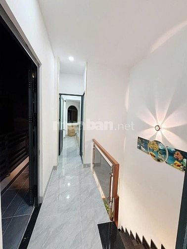 BÁN NHÀ GẤP!Đường Sư Vạn Hạnh Phường 12 Quận 10, DT: 40m2/2.450 Tỷ,SHR
