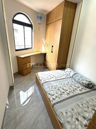 BÁN NHÀ GẤP!Đường Sư Vạn Hạnh Phường 12 Quận 10, DT: 40m2/2.450 Tỷ,SHR