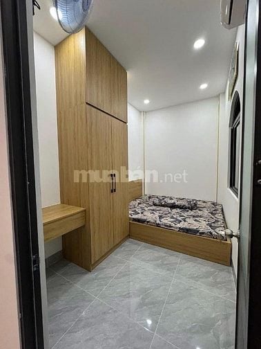 BÁN NHÀ GẤP!Đường Sư Vạn Hạnh Phường 12 Quận 10, DT: 40m2/2.450 Tỷ,SHR