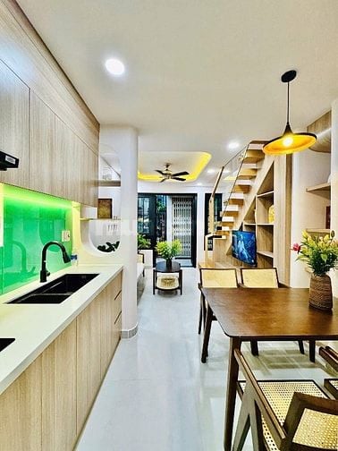 Cô Nga định cư nước ngoài cần bán nhà giá 1tỷ860 Nguyễn Biểu-Quận 5