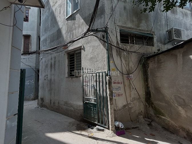 Gia đình thừa kế chia tài sản cắt 50m2 bán mặt tiền 5m sâu hơn 10m 