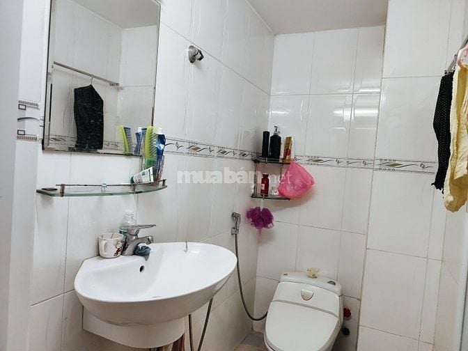 GẤP BÁN NHÀ HẺM XE HƠI – CÁCH BÀ HOM CHỈ 30M – VỊ TRÍ ĐẸP – GIÁ TỐTT 