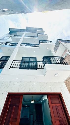 NHÀ ĐẸP PHÚC ĐỒNG 45M2 X 5 TẤNG. 4 NGỦ. 6.6 TỶ