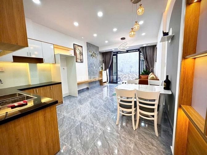 Bán gấp nhà ở đường Đội Cung, phường 11, quận 11, giá 1 tỷ 750 triệu 