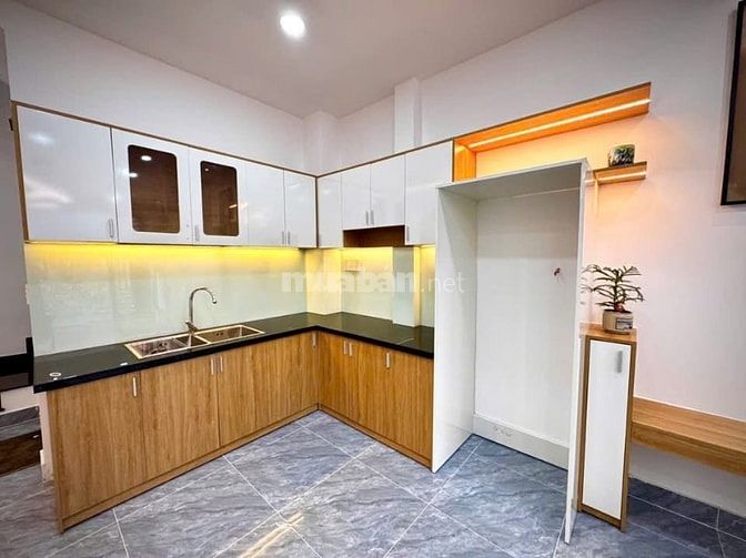 Bán gấp nhà ở đường Đội Cung, phường 11, quận 11, giá 1 tỷ 750 triệu 