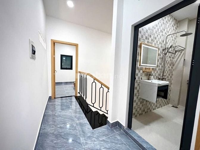 Bán gấp nhà ở đường Đội Cung, phường 11, quận 11, giá 1 tỷ 750 triệu 
