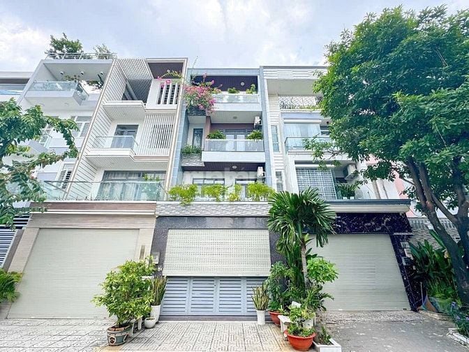 🌟 BÁN NHÀ GIÁ RẺ TRUNG TÂM Q.11 – CHỈ 2 TỶ 460 – NHÀ 3 TẦNG – SHR