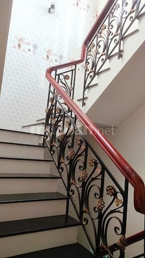 Chính chủ bán nhà mặt tiền Bình Tân, 3 tầng, pháp lý đầy đủ, giá mềm