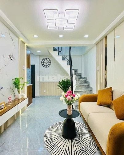 Nhà cần thanh lý gấp Lạc Long Quân  Q11 – 1T2L, 3PN, 57m², giá 1tỷ960