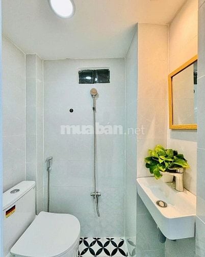 Nhà cần thanh lý gấp Lạc Long Quân  Q11 – 1T2L, 3PN, 57m², giá 1tỷ960