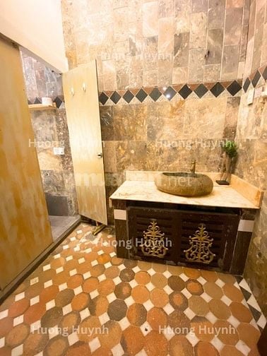 MẶT BẰNG ĐẸP 12 X 13M2 TRUNG TÂM QUẬN 1, ĐƯỜNG HAI CHIỀU, Đ. NGUYỄN TH