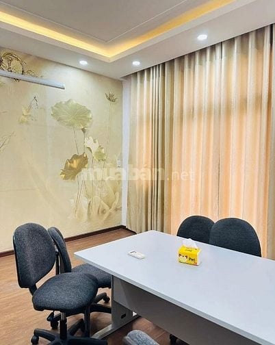 Ngộp Bank bán nhà đường Phổ Quang,P2, Tân Bình.Chì 2,3tỷ.65m2. Hẻm5m