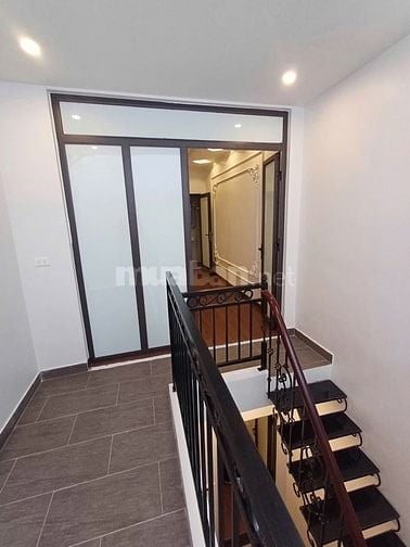 Bán nhà ngõ 20 phố Cát Linh, gần Quốc Tử Giám, DTSD 90m2, 3 tầng