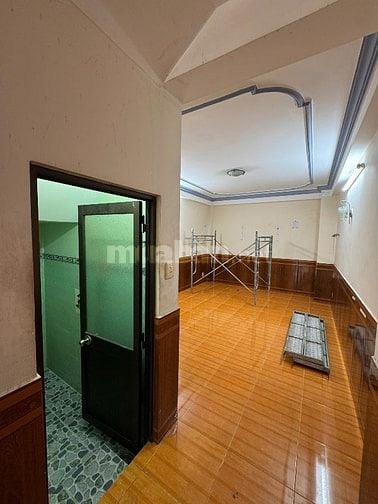 Cho thuê nhà tại Gò Vấp 8 phòng 8 WC 8 bếp. DT 64 m2 5 tầng