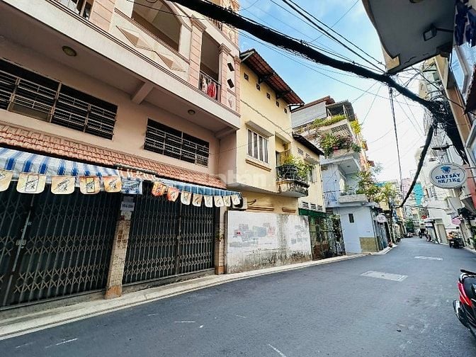 Nhà hai mặt tiền nhựa 8m trước sau Nguyễn Văn Trỗi 5 lầu 8x14m 22 tỷ
