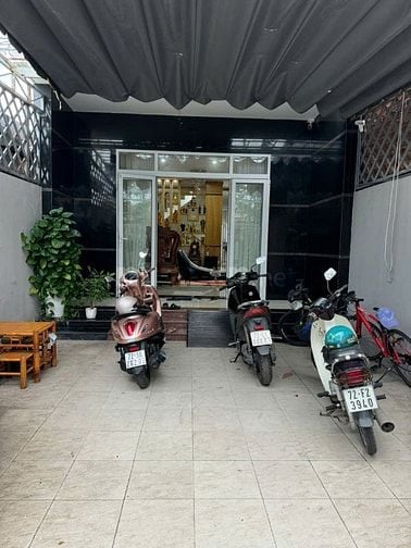 BÁN GẤP NHÀ SIÊU ĐẸP TRUNG TÂM  PHÚ MỸ 5 X 31 ( HCM)
