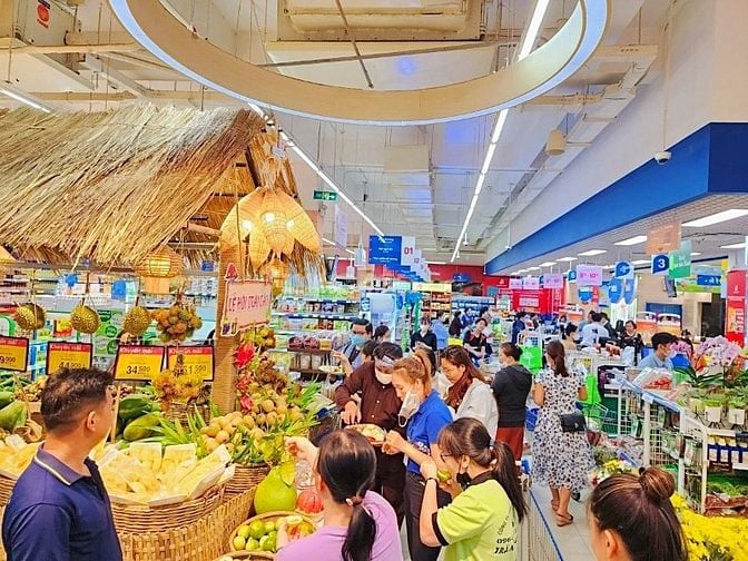 Tuyển Gấp Nam, Nữ Trung Tuổi Phụ Bán Hàng Đi Làm Ngay Tại TP.HCM