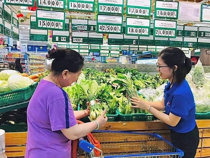 Tuyển Gấp Nam, Nữ Trung Tuổi Phụ Bán Hàng Đi Làm Ngay Tại TP.HCM