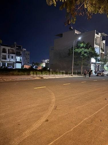 Bán 2 miếng đất 180m2, full thổ cư, hẻm xe hơi rộng rãi đường Tây Lân,