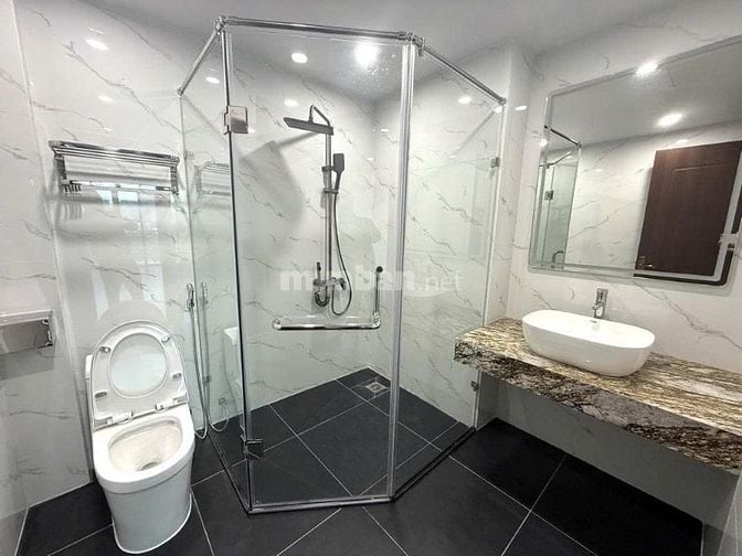 PHÂN LÔ - Ô TÔ ĐỖ CỬA - 7 TẦNG - THANG MÁY - NHÀ MỚI - 2 THOÁNG