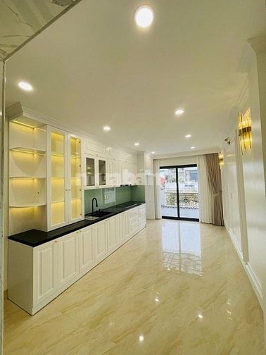 DƯƠNG VĂN BÉ-DT40m² x 6TẦNG-THANG MÁY-ÔTÔ VÀO NHÀ-20m RA PHỐ-13TỶ500