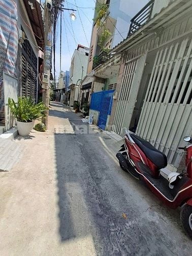 cho thuê nhà 3 dài 10 đúc lầu hẻm ô tô P15