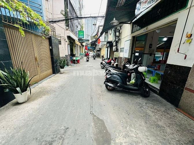 QUẬN 10 - CHÍNH CHỦ BÁN NHÀ PHỐ CĂN GÓC - CÁCH ĐƯỜNG ĐỒNG NAI CHỈ 30M
