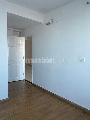 Chung cư Hoa Sen, Lạc Long Quân,p10,Q11: 77m2, 2PN, 2WC, 9tr/th.