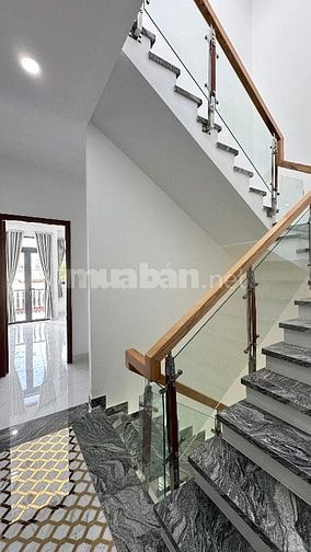 Chủ Giảm Cần Bán Gấp Căn Nhà Sát Chợ Bệnh Viện Lê văn Quới 