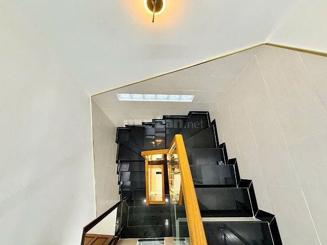 Bán căn 58m2 giá 2 tỷ 250 triệu đường số 21, phường 8, Gò Vấp.
