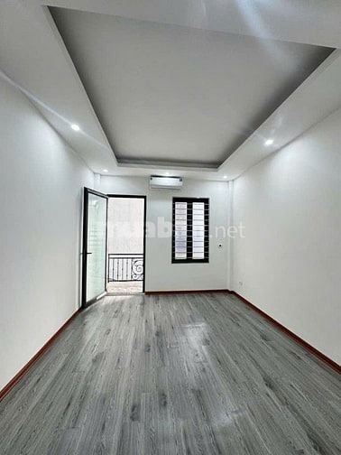 NHÀ MỚI 5 TẦNG PHỐ VĨNH HƯNG - HOÀNG MAI - 10M RA PHỐ - 5,8 TỶ