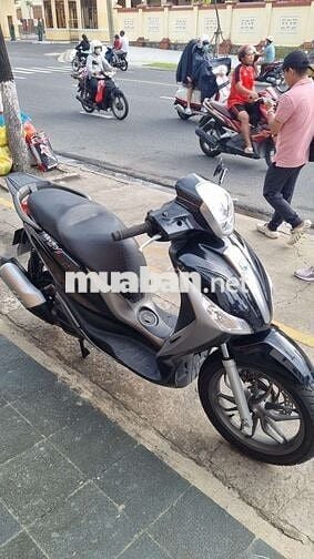 Bán lại xe piaggo Medley thắng abs xe đẹp
