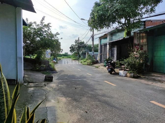 NHÀ MẶT TIỀN ĐÔNG THẠNH HÓC MÔN  - TRỆT LẦU - 4X13.5M 