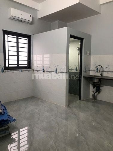 phòng mới 100% ,có tháng máy ,giá 1tr6 đến 2tr3