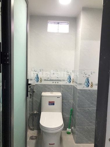 phòng mới 100% ,có tháng máy ,giá 1tr6 đến 2tr3